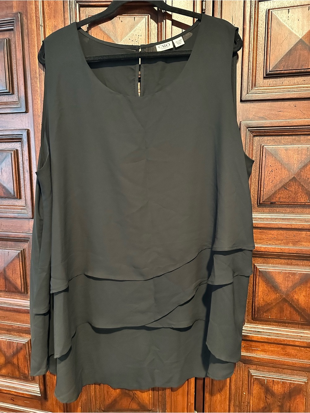 26/28 26W 28W Cato Black layered Women's sleeveless Top button back
